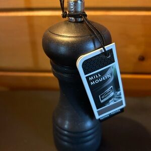 Black Trudeau Pepper Mill